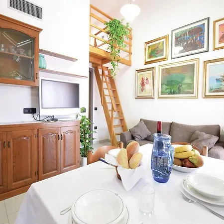 Studio In Apartamento