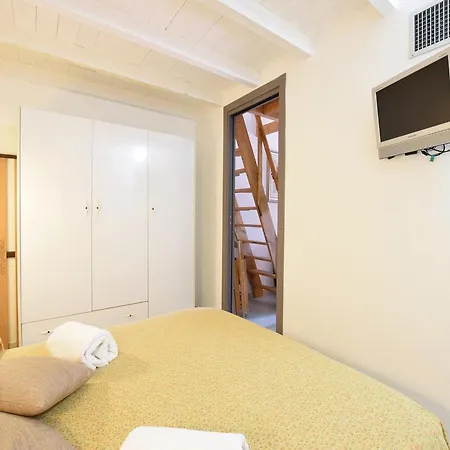 Studio In Apartamento Cabras